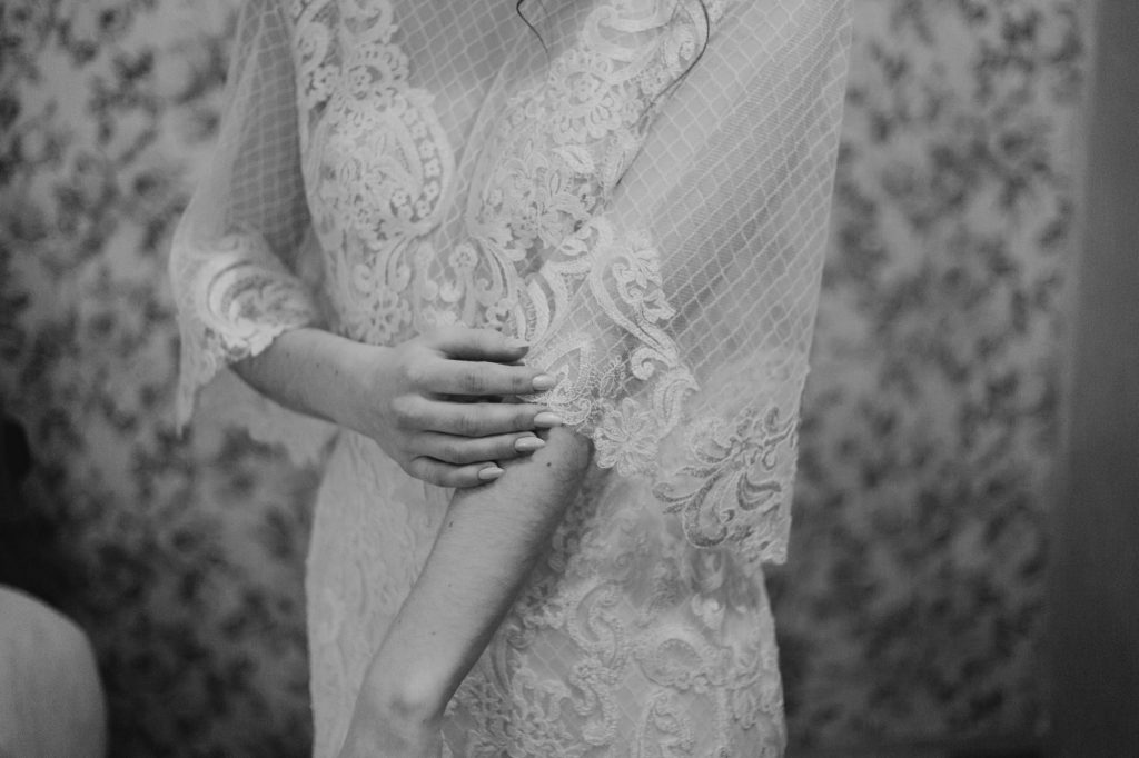 lace wedding dress