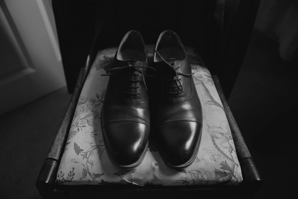groom shoes