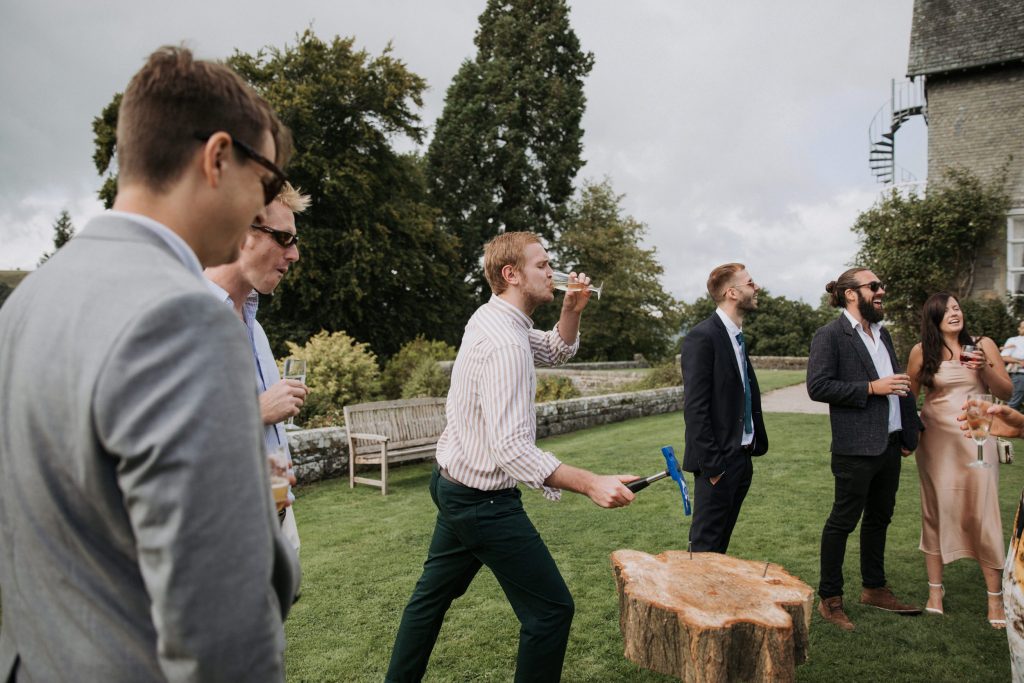 plas dinam wedding