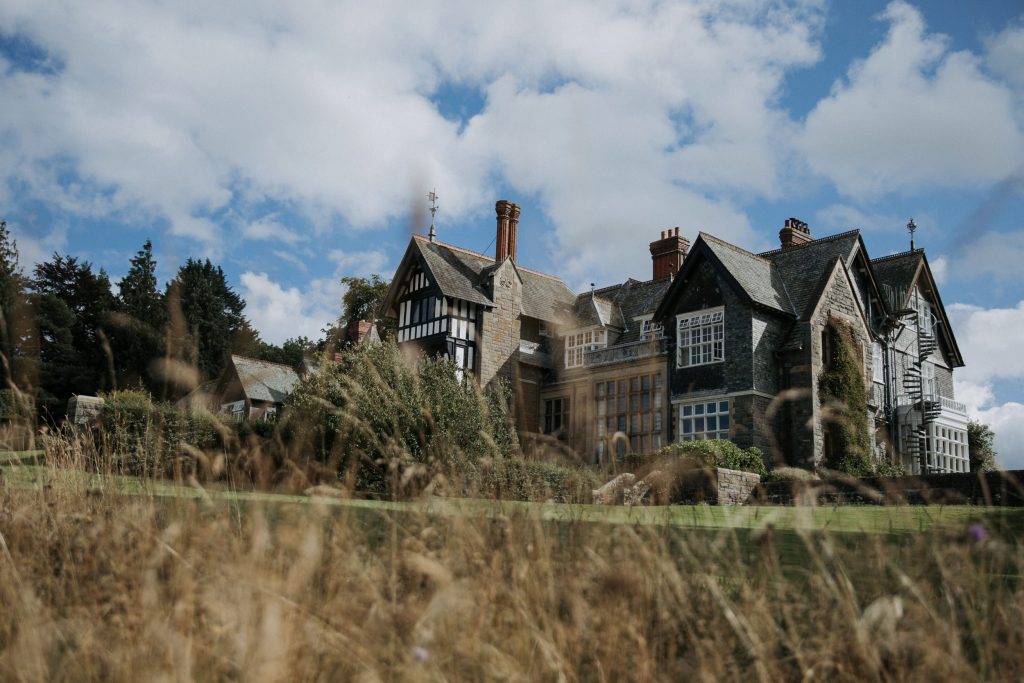 plas dinam wedding