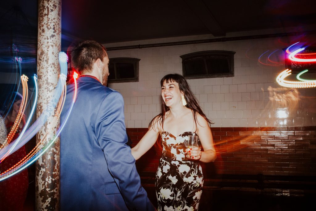 plas dinam wedding