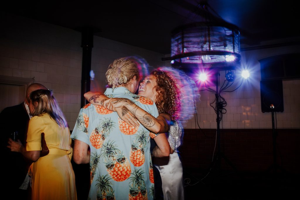 plas dinam wedding