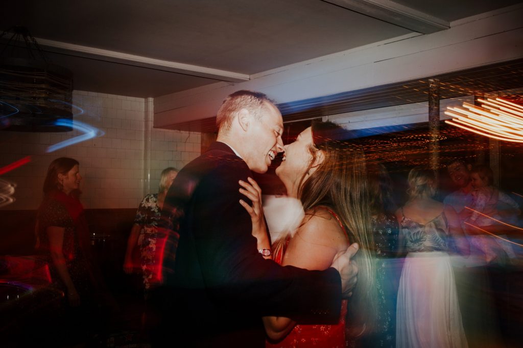 plas dinam wedding