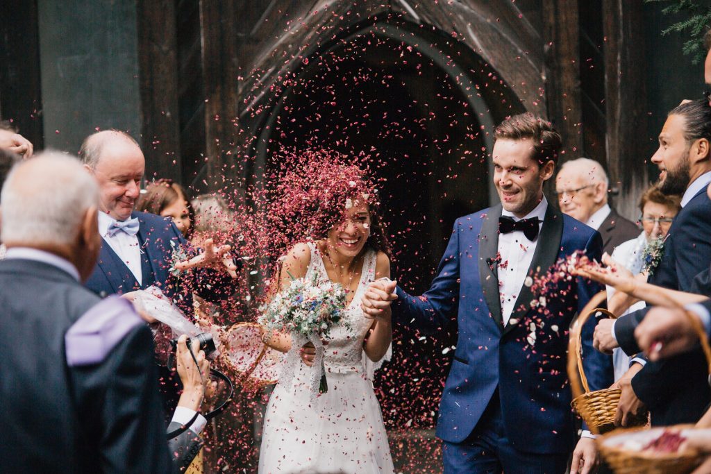 wedding couple confetti