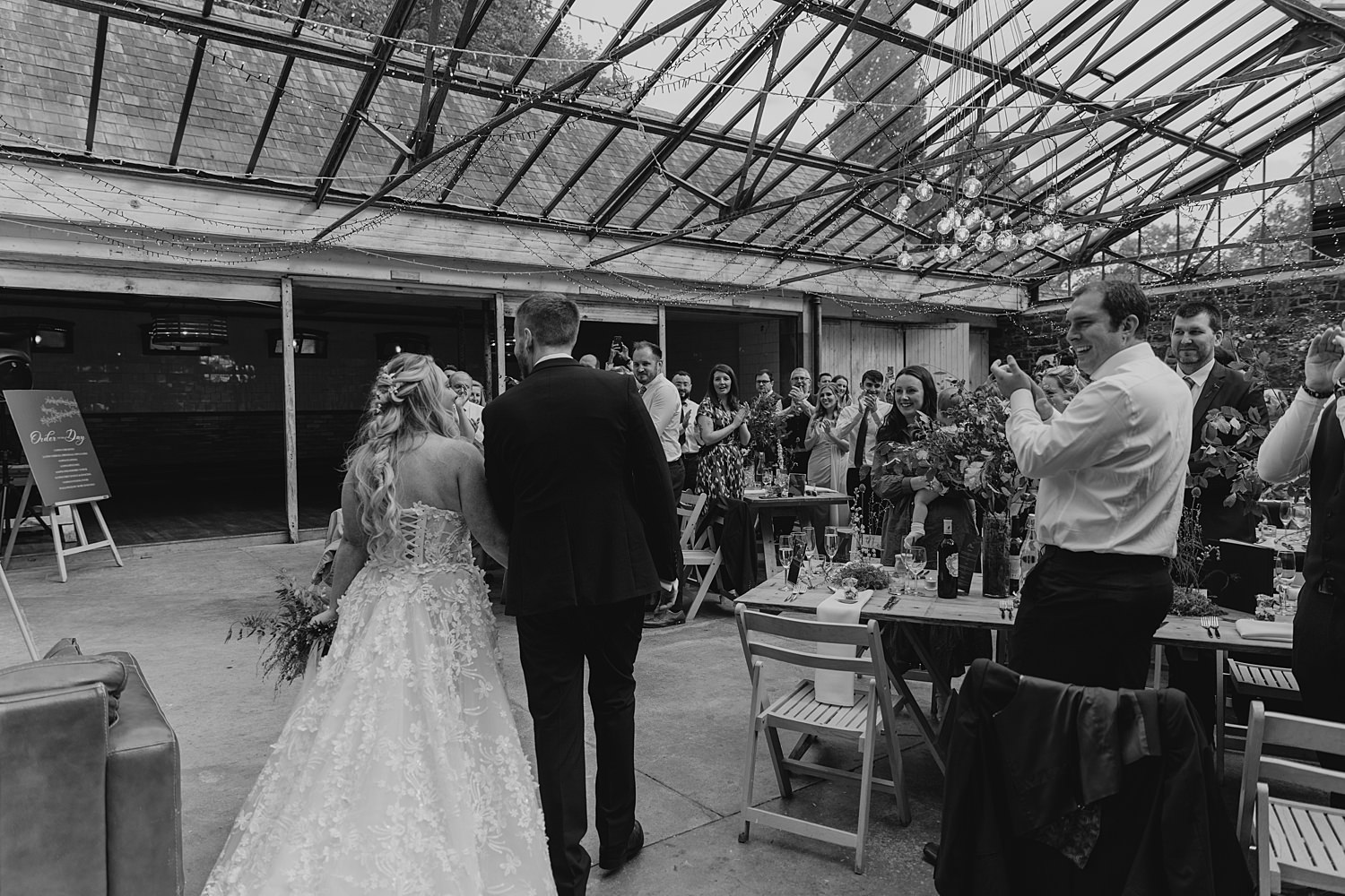 plas dinam wedding