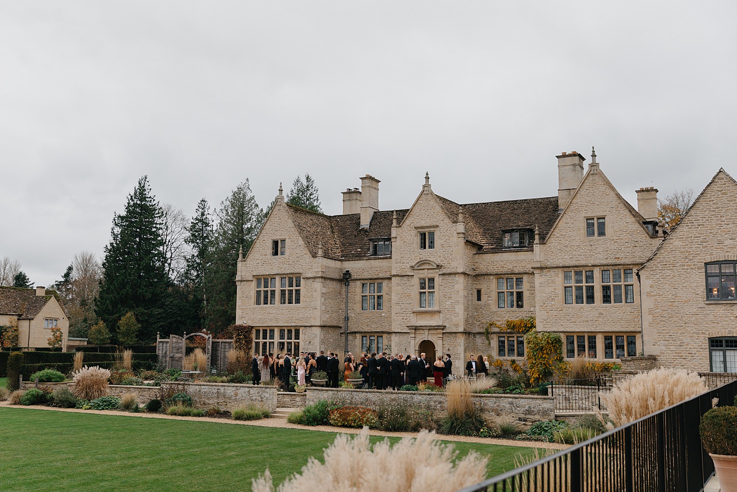 kin house wedding